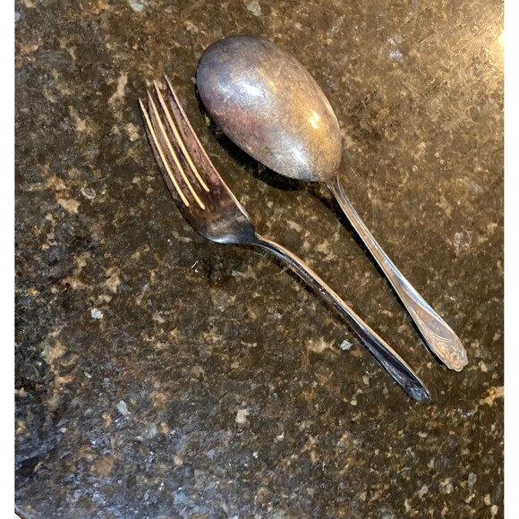 1847 Rogers Brothers Silver Plate IS Daffodil Serving Spoon And Fork - Picture 2 of 10